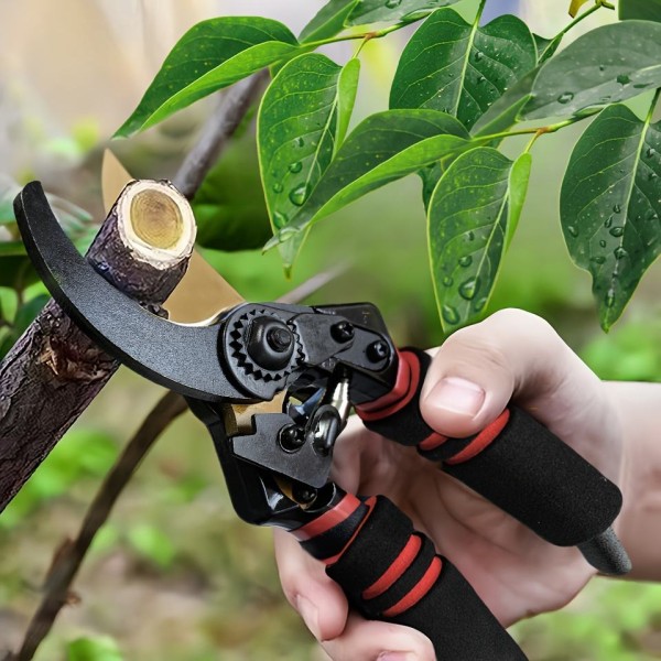 Sharp & Durable Carbon Steel Cordless Pruning Shea...