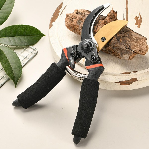 High-Efficiency Pruning Shears with Soft-Grip Handle